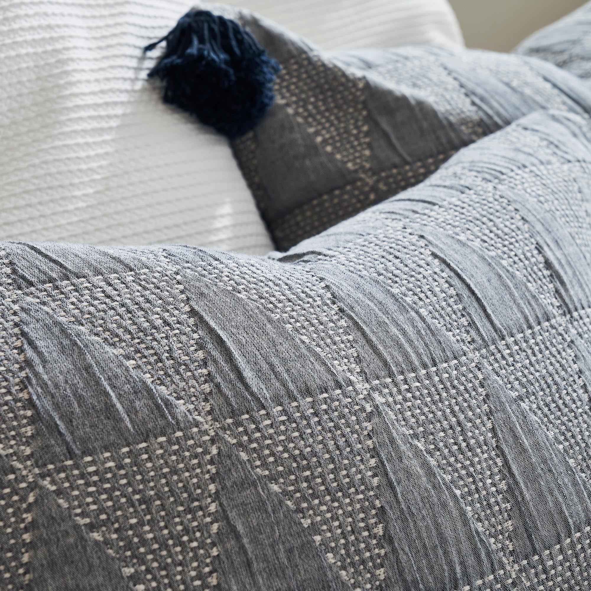 Zenith Coverlet
