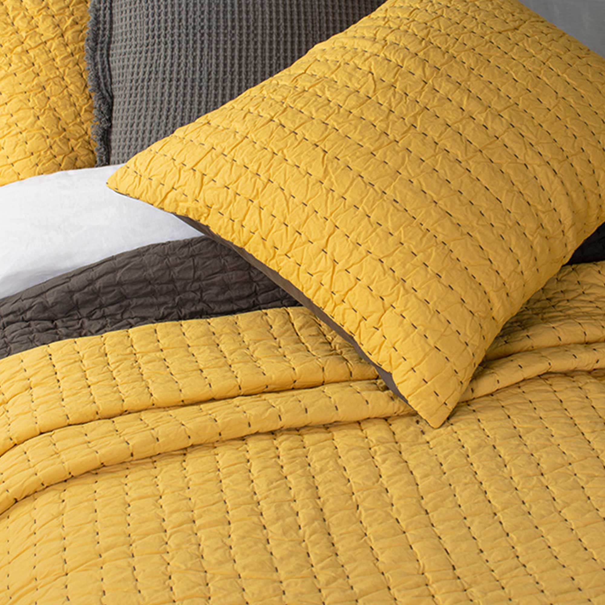 Tate Quilt, Reversible