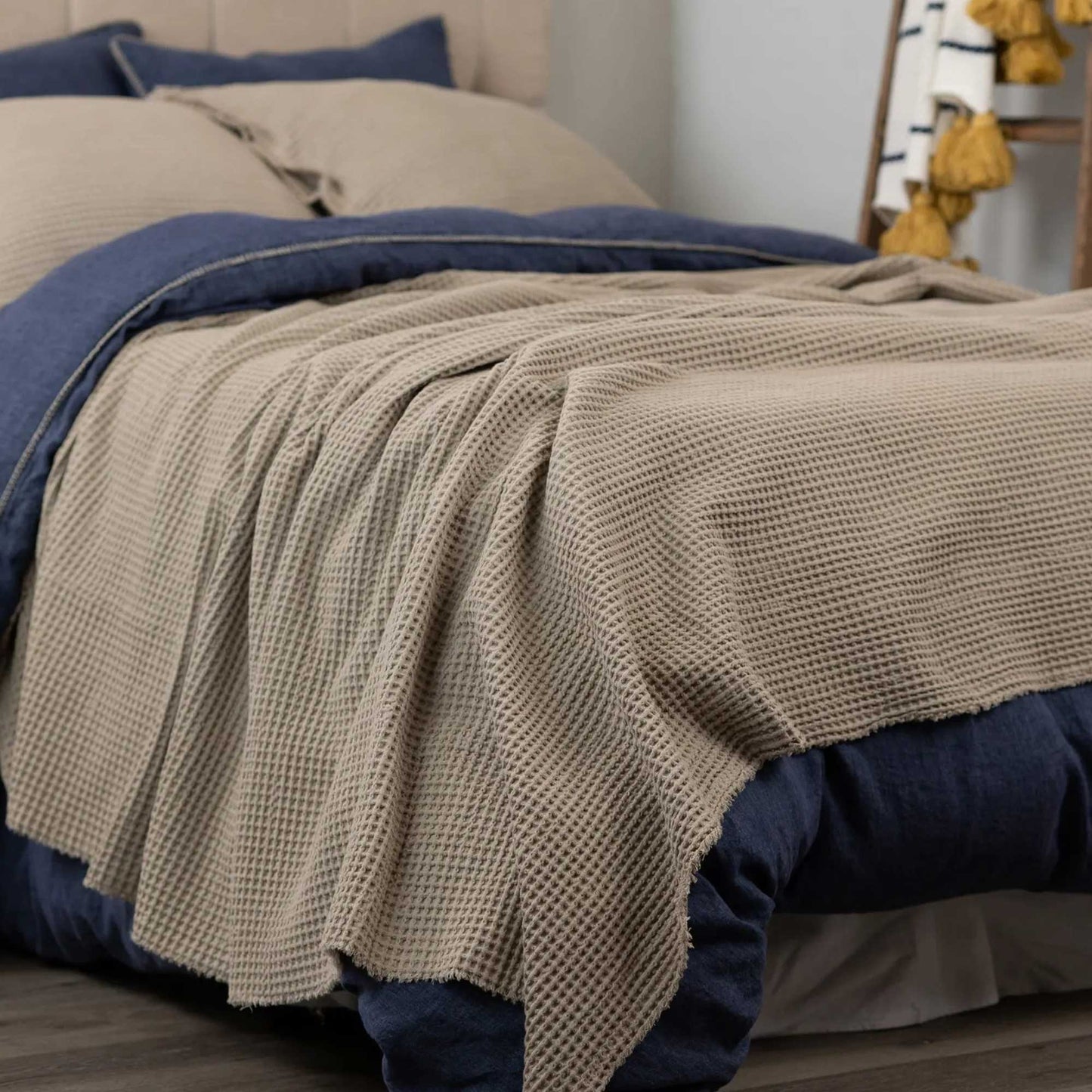 Thistle Coverlet